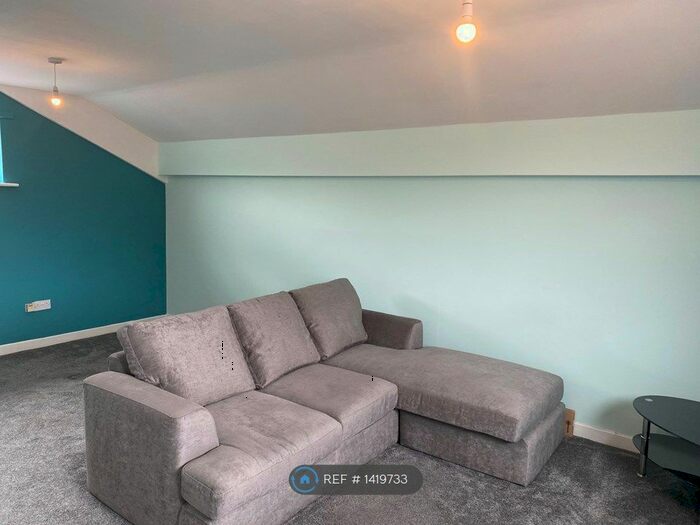 1 Bedroom Flat To Rent In Altrincham Road, Manchester, M23