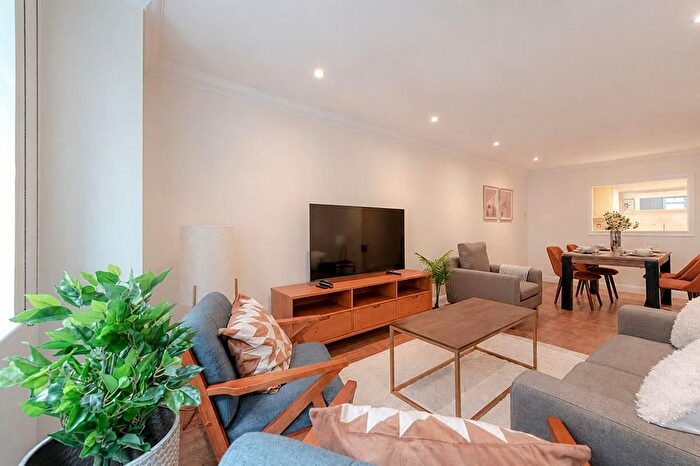 2 Bedroom Flat To Rent In Allsop Place, Marylebone, London, NW1