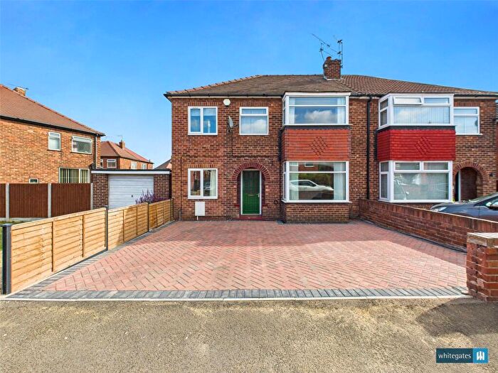 5 Bedroom Semi-Detached House For Sale In Ardeen Road, Doncaster, South Yorkshire, DN2