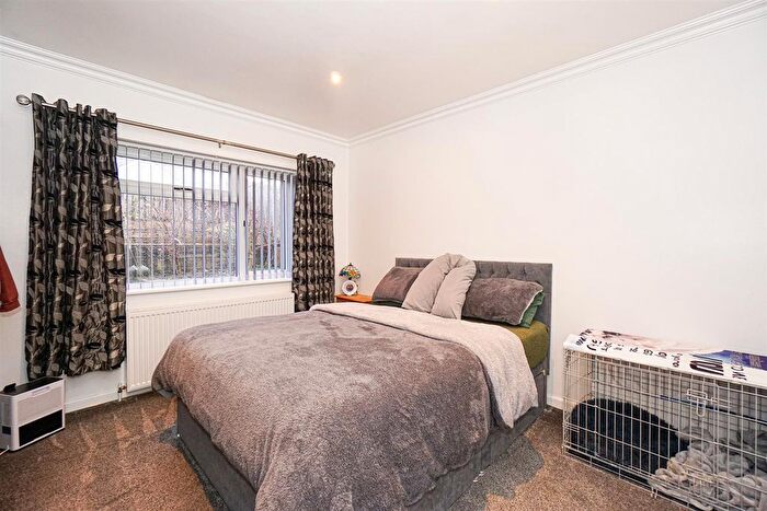 2 Bedroom Detached Bungalow For Sale In Ashford Road, Hastings, TN34