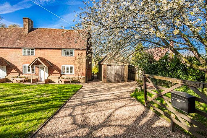 2 Bedroom Property For Sale In Weevil Cottage, Woodcote, RG8