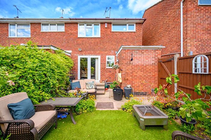 3 Bedroom End Of Terrace House For Sale In Ballingham Close, Tile Hill, Coventry, CV4