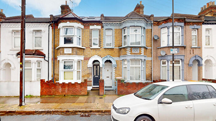 3 Bedroom Terraced House For Sale In Khartoum Road, London, E13