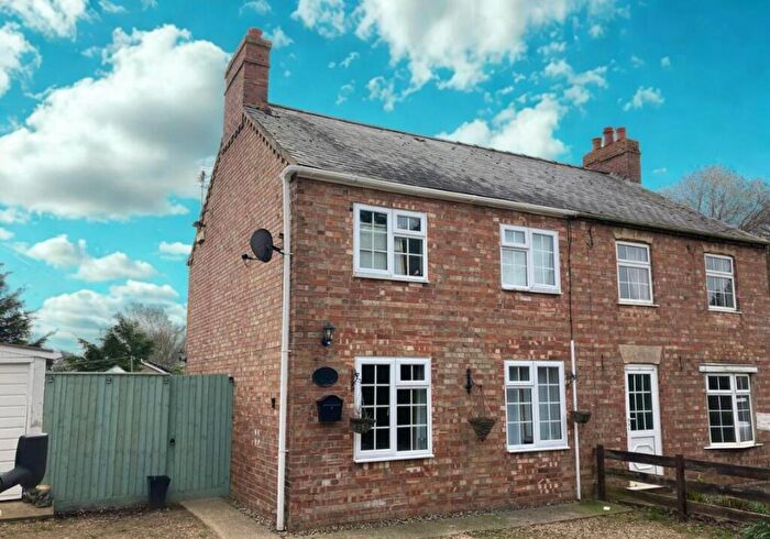 3 Bedroom Semi Detached House For Sale In Asbury Cottage, Cattle Dyke, Gorefield, Wisbech, Cambridgeshire, PE13