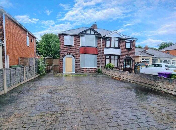 Houses for sale in Lawfred Avenue, WV11, West Midlands