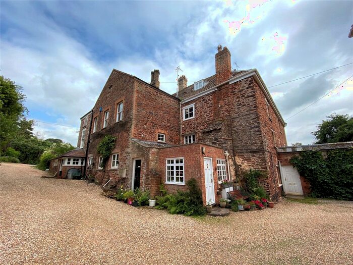 2 Bedroom Flat To Rent In Lodes Lane, Kingston St. Mary, Taunton, TA2