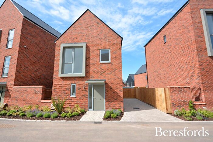 3 Bedroom Detached House To Rent In Gardiner Way, Springfield, CM1