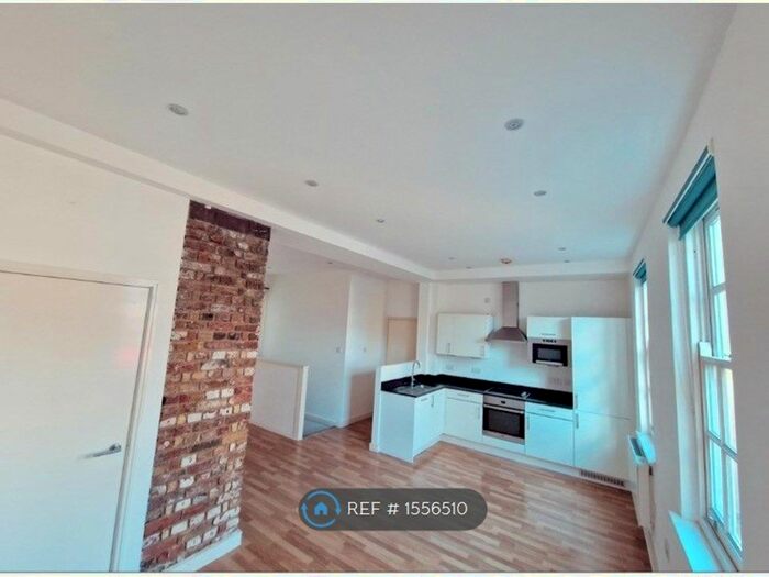 3 Bedroom Maisonette To Rent In Archway Court, London, SE18