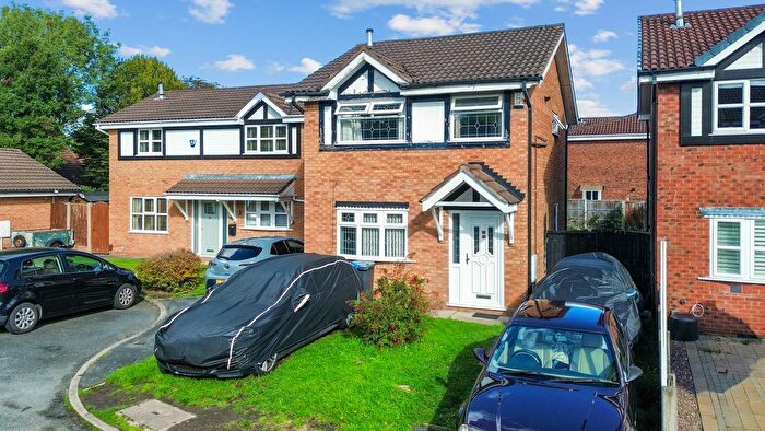 3 Bedroom Detached House For Sale In Aviemore Drive, Fearnhead, WA2
