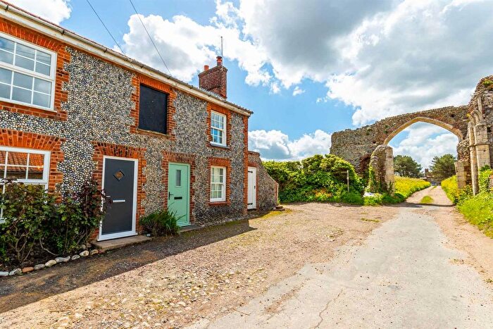 3 Bedroom Cottage To Rent In Abbey Street, Bacton, Norwich, NR12