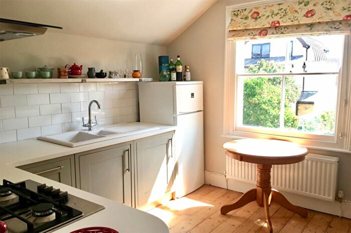 1 Bedroom Apartment For Sale In Hill View Road, Oxford, Oxfordshire, OX2