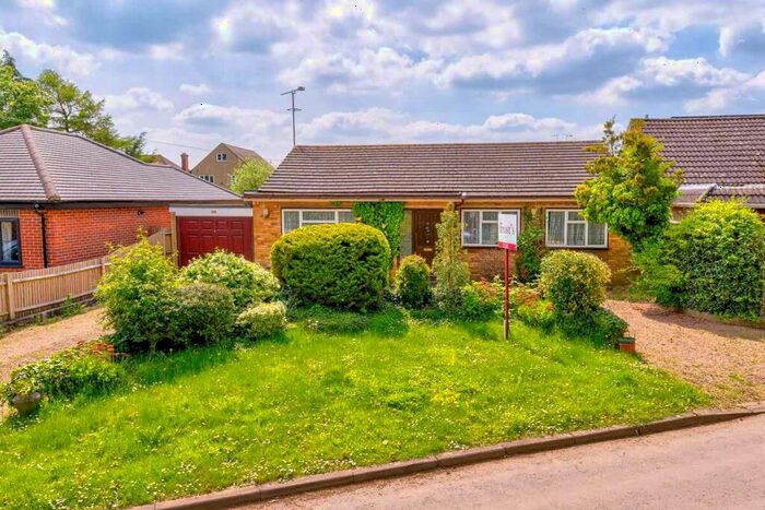 3 Bedroom Bungalow For Sale In Fellowes Lane, Colney Heath, St. Albans, Hertfordshire, AL4