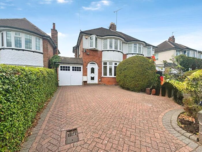 3 Bedroom Semi Detached House For Sale In Elizabeth Road, Sutton Coldfield, B73