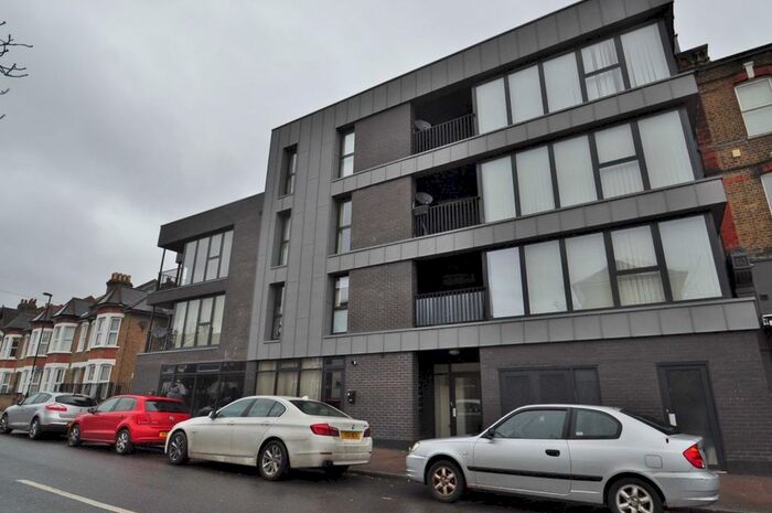 2 Bedroom Flat To Rent In Comerford Road, London, SE4