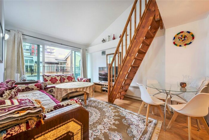 2 Bedroom Flat To Rent In The Grainstore, Western Gateway, London, E16