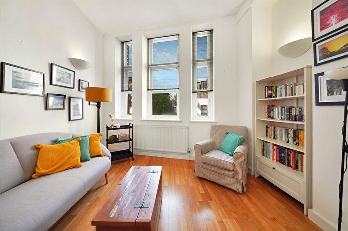 1 Bedroom Flat For Sale In Willesden Lane, Kilburn, NW6