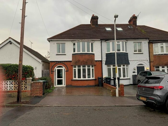 3 Bedroom End Of Terrace House To Rent In Lamorna Avenue, Gravesend, Kent, DA12