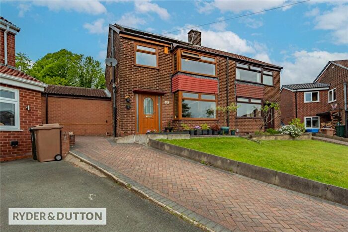 3 Bedroom Semi-Detached House For Sale In Parsons Drive, Middleton, Manchester, M24
