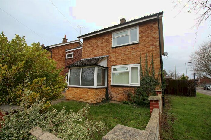 3 Bedroom End Of Terrace House To Rent In St. Margarets, Stevenage, SG2