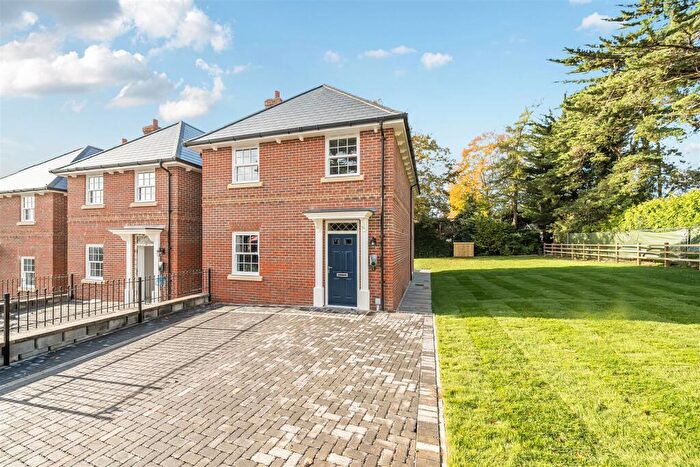 4 Bedroom Detached House For Sale In Salisbury Road, Blandford Forum, DT11