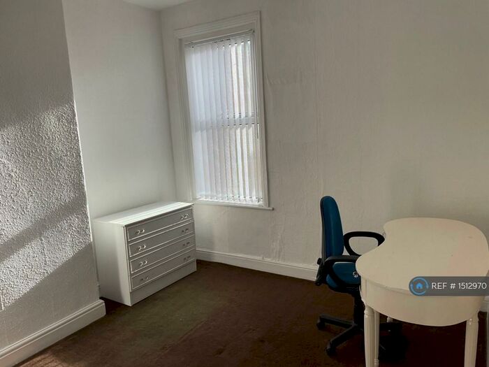 2 Bedroom Flat To Rent In Buchanan Street, Blackpool, FY1