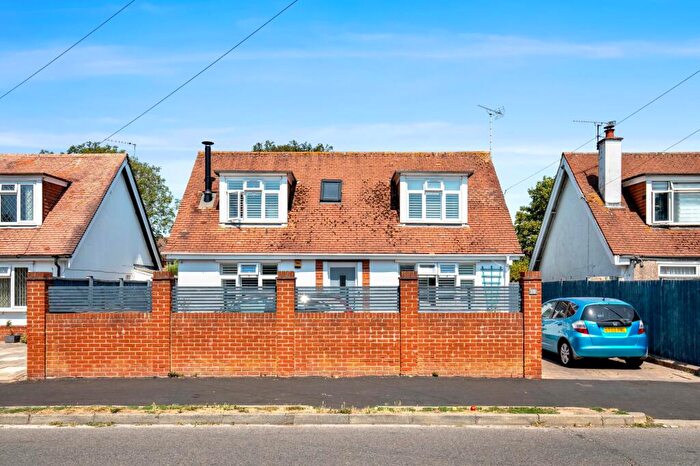 3 Bedroom Detached House For Sale In Grosvenor Gardens, Rose Green, Bognor Regis, PO21