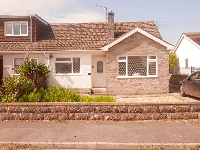 2 Bedroom Bungalow To Rent In St Bridges Close, Kewstoke, Weston-Super-Mare, BS22
