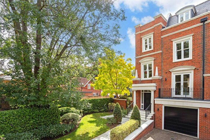 5 Bedroom End Of Terrace House For Sale In Long Walk Villas, A Kings Road, Windsor, Berkshire, SL4