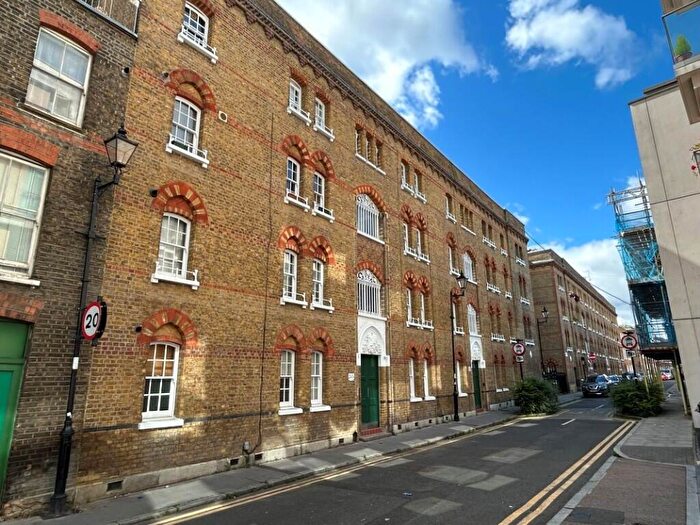 1 Bedroom Flat To Rent In Brewers Buildings, Rawstorne Street, London, EC1V