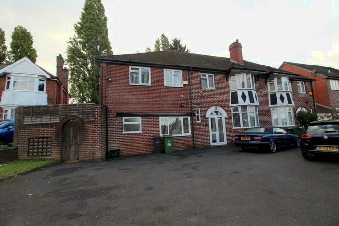 6 Bedroom Semi-Detached House To Rent In New Birmingham Road, Dudley, West Midlands, DY2