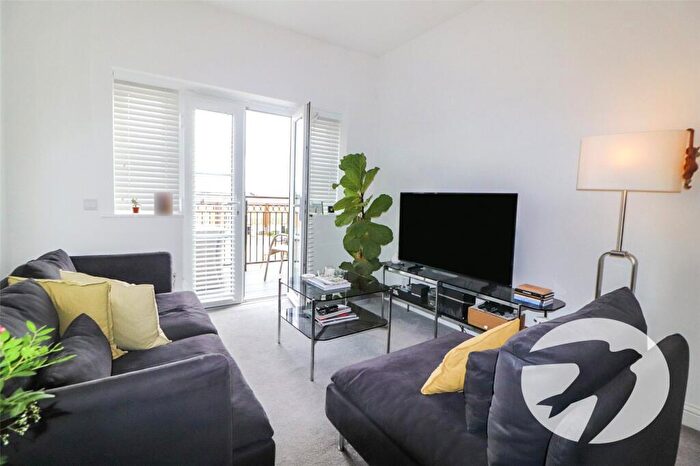2 Bedroom Flat For Sale In Cinnabar Court, Sayers Way, Erith, DA8