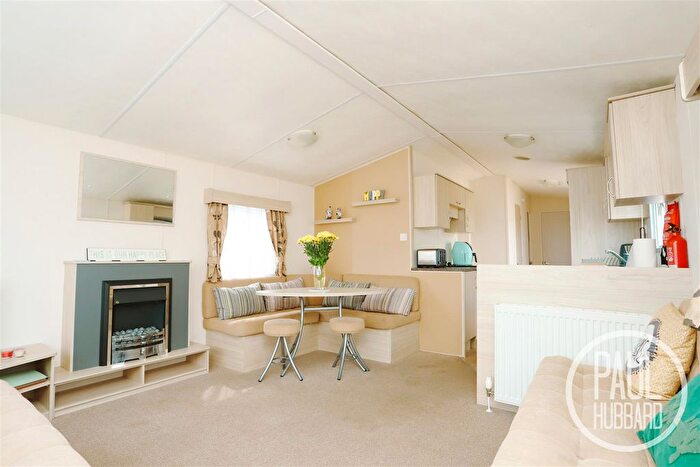 3 Bedroom Chalet For Sale In Park Resorts, Pakefield, NR33