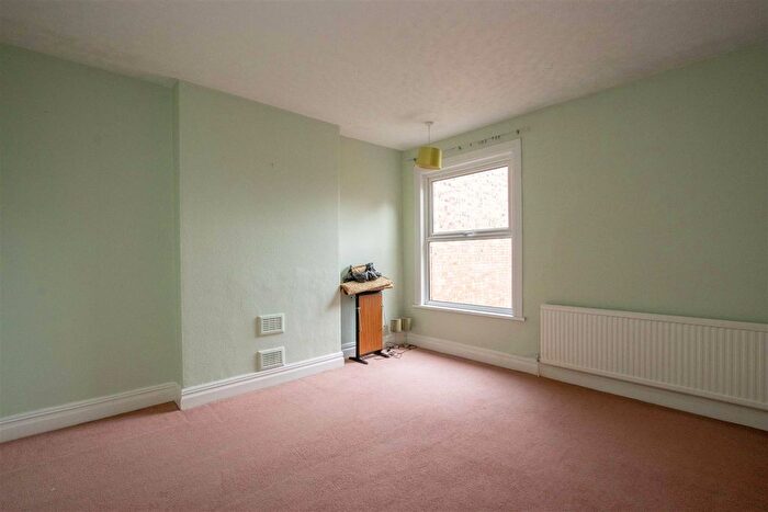 4 Bedroom Semi-Detached House To Rent In Thorpe Lea Road, Peterborough, PE3