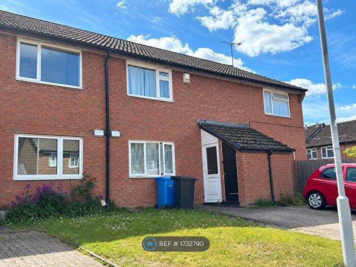 1 Bedroom Flat To Rent In Hooke Close, Poole, BH17