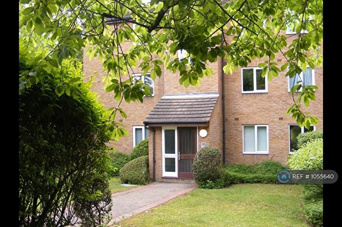 2 Bedroom Flat To Rent In Walerand Road, London, SE13