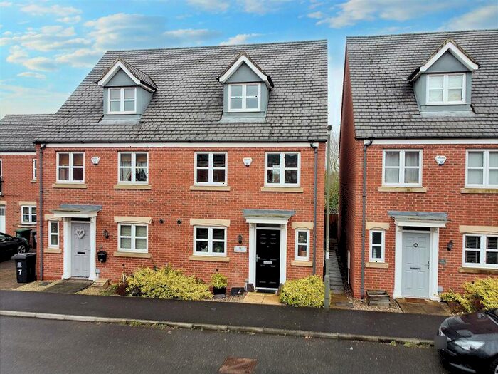 4 Bedroom Semi-Detached House For Sale In Cheal Close, Shardlow, DE72