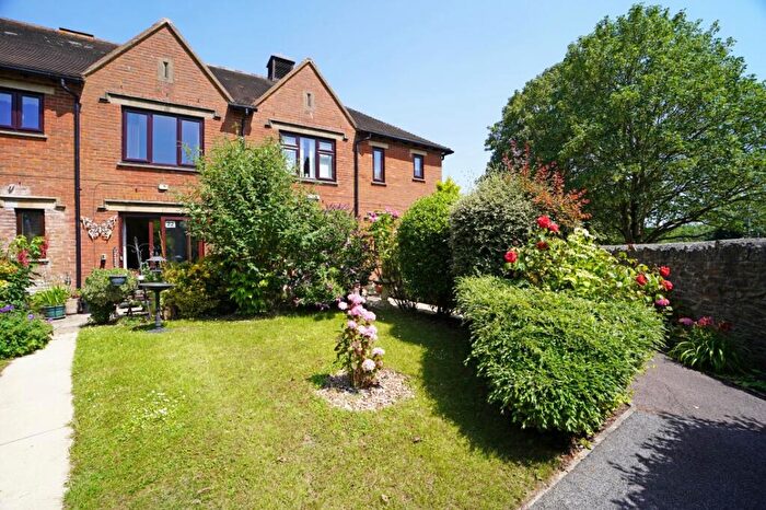 1 Bedroom Flat For Sale In Parsonage Court, Highworth, SN6