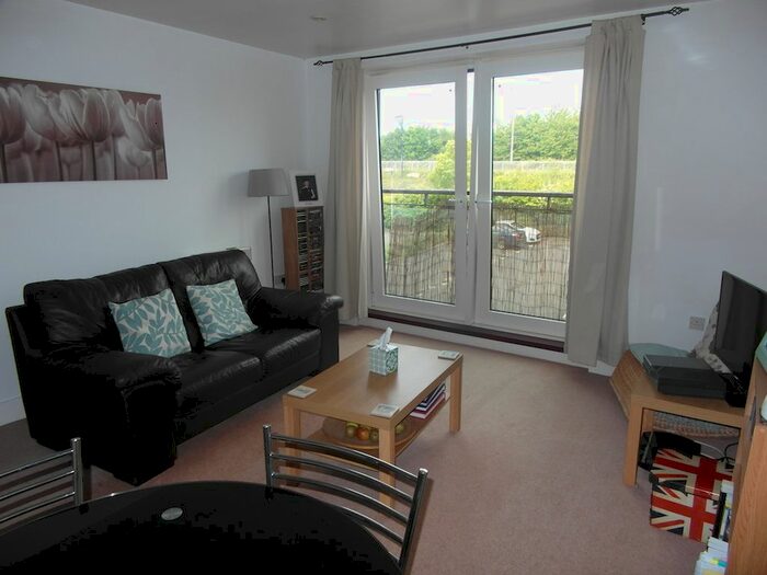 1 Bedroom Flat To Rent In Ferry Court, Cardiff, CF11