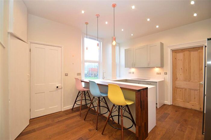 2 Bedroom Flat To Rent In Chesterfield Road, St Andrews, Bristol, BS6