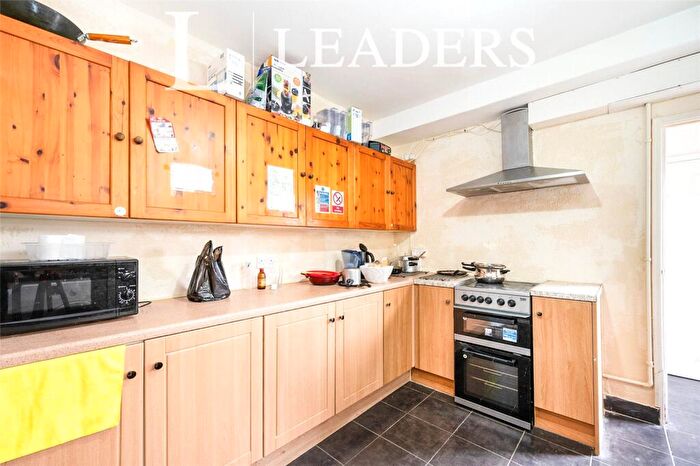 4 Bedroom Terraced House To Rent In Dean Street, PO1