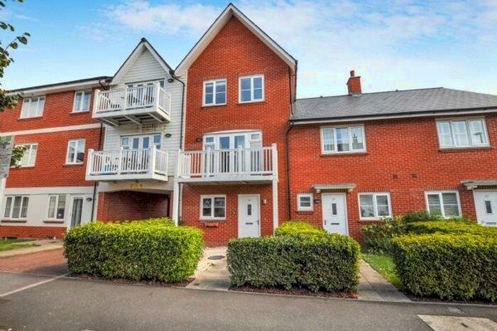 End Of Terrace House To Rent In Chequers Avenue, High Wycombe, HP11