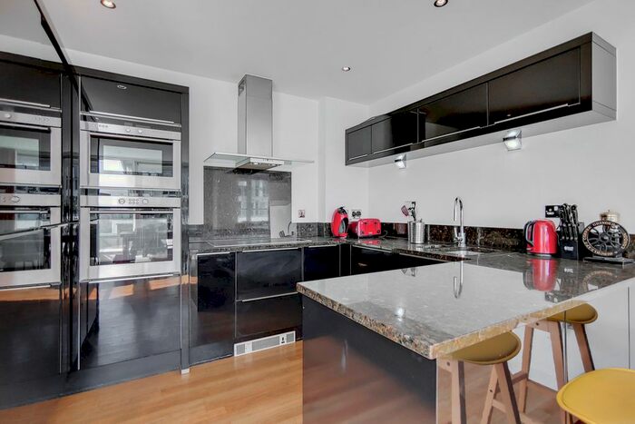 2 Bedroom Flat To Rent In Adriatic Apartments, Royal Victoria Dock, E16