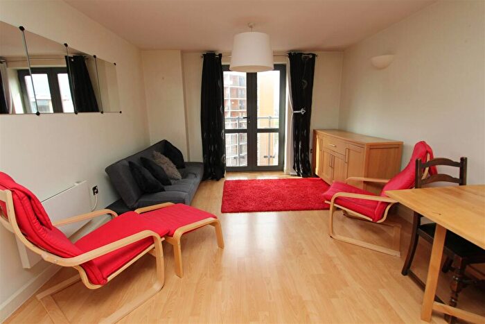 2 Bedroom Flat For Sale In Velocity East, City Walk, LS11