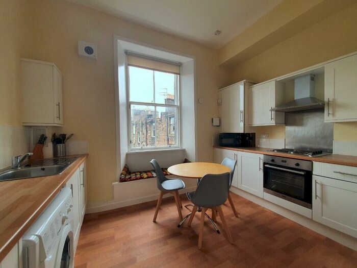 5 Bedroom Flat To Rent In West Port, Grassmarket, Edinburgh, EH3