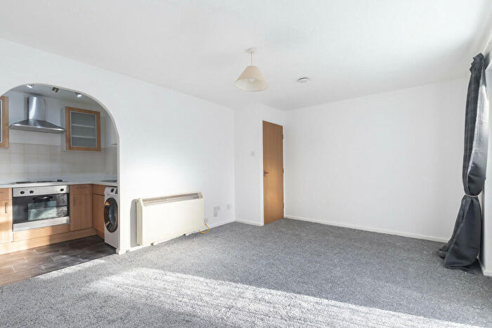 1 Bedroom Flat To Rent In Old Station Drive, Cheltenham, GL53