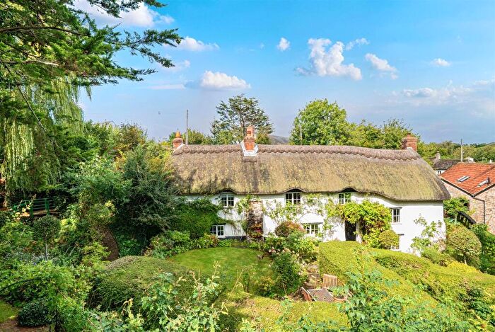 4 Bedroom Detached House For Sale In Fremington, Barnstaple, EX31