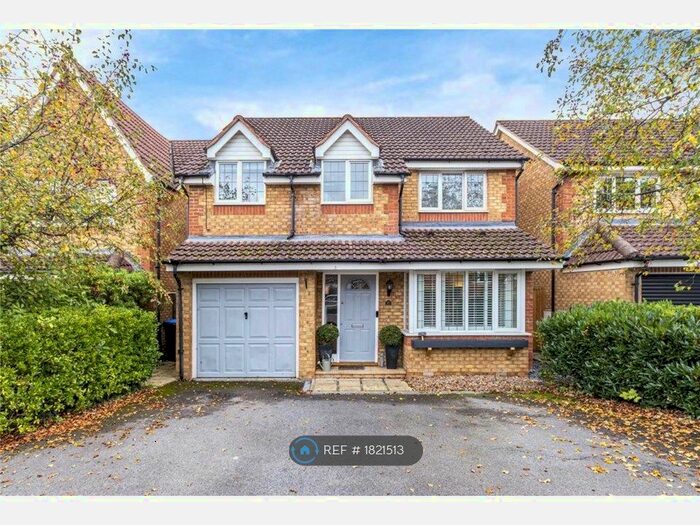 4 Bedroom Detached House To Rent In Redwoods, Addlestone, KT15