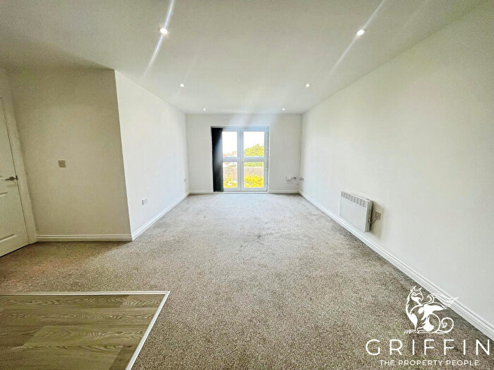 2 Bedroom Flat To Rent In Melbourne Road, Tilbury, RM18