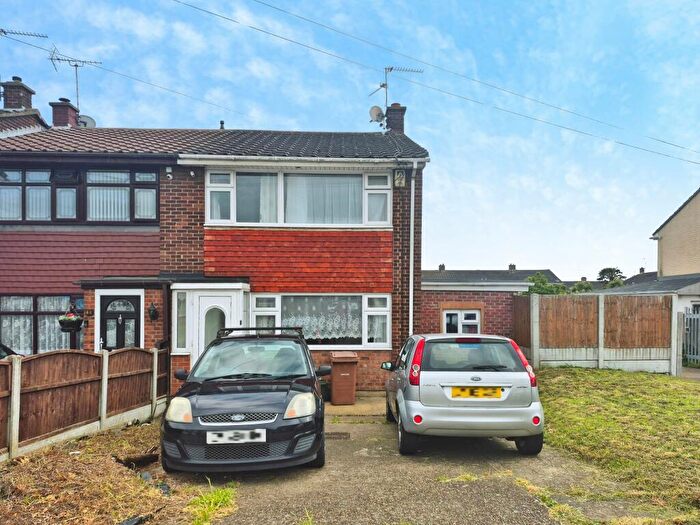 4 Bedroom End Of Terrace House For Sale In Byron Gardens, Tilbury, RM18