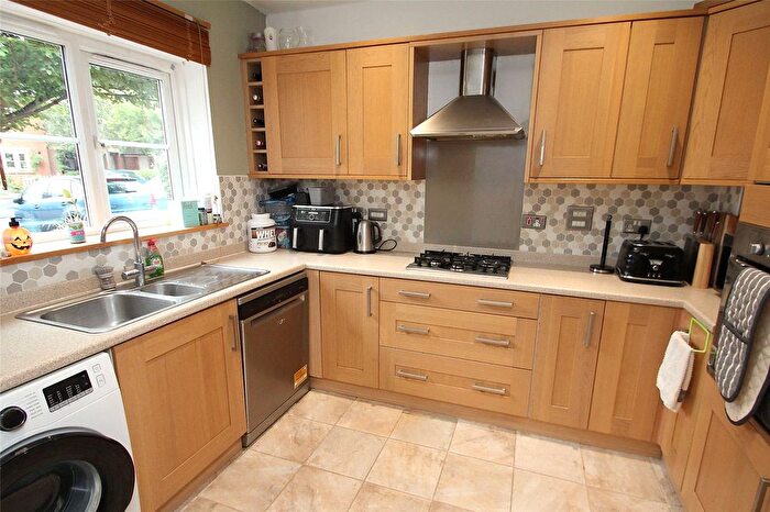 3 Bedroom End Terrace House For Sale In Knowle Avenue, Knowle, Fareham, Hampshire, PO17